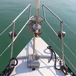Quo Vadis Yacht In Harbor * ביצ'לייה
