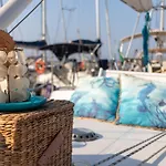 Quo Vadis Yacht